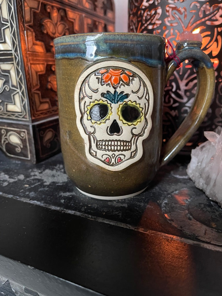 NWT Sugar Skull Mug with Genuine Rose Quartz Crystal, Bodhi Crystal Magic