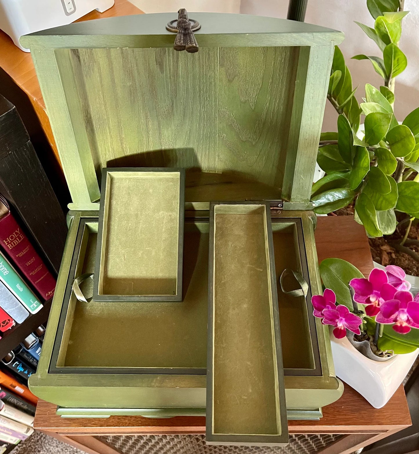 Fabulous Vintage Chest, Green Witch Mystical Storage Chest, Old World Vintage
