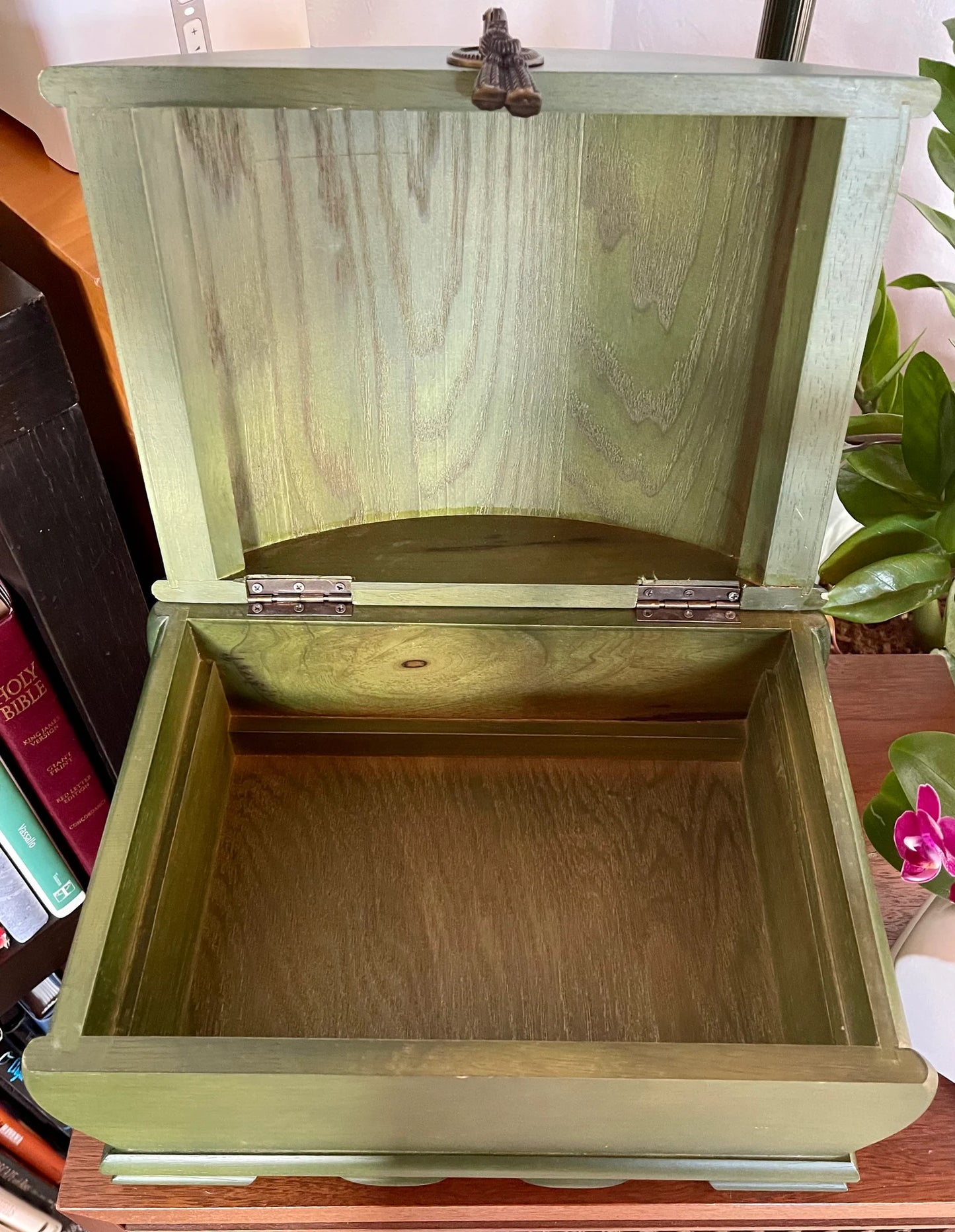 Fabulous Vintage Chest, Green Witch Mystical Storage Chest, Old World Vintage