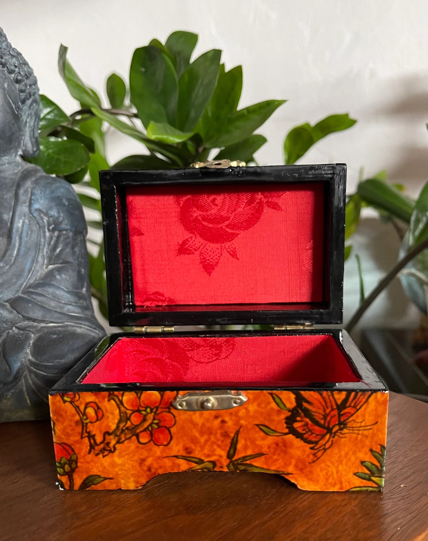 Gorgeous Lacquer Chinese Jewelry Box, Bodhi Jewelry
