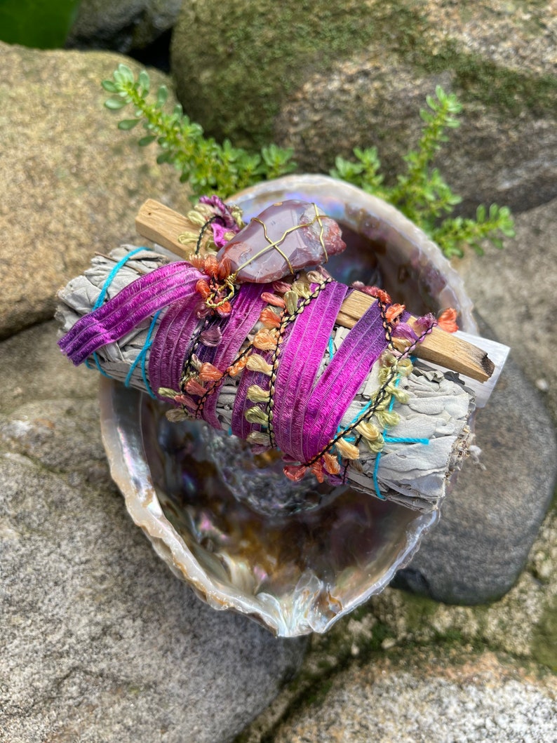 Goddess Gift, Sage Bundle with Wire Wrapped Agate, Gift Sets