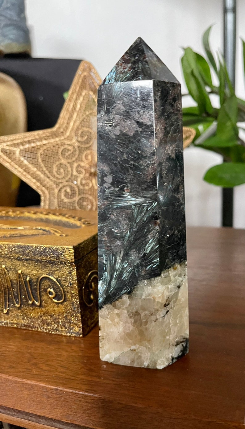 Exceptional Arfvedsonite Tower, Crystal Magic
