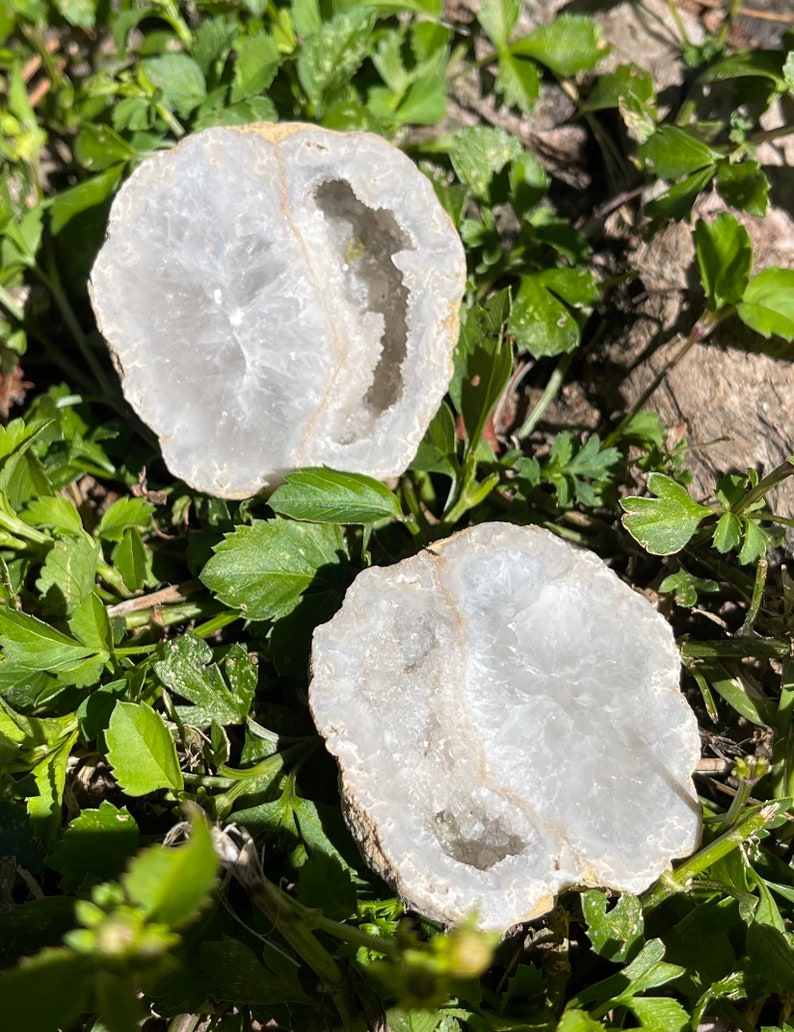 Beautiful Keokuk Geodes, Crystal Magic