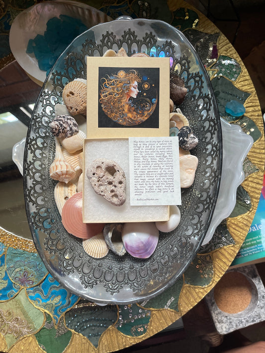 Local Bodhi Leaf Market Hagstone in Mystical Moon Goddess Gift Box