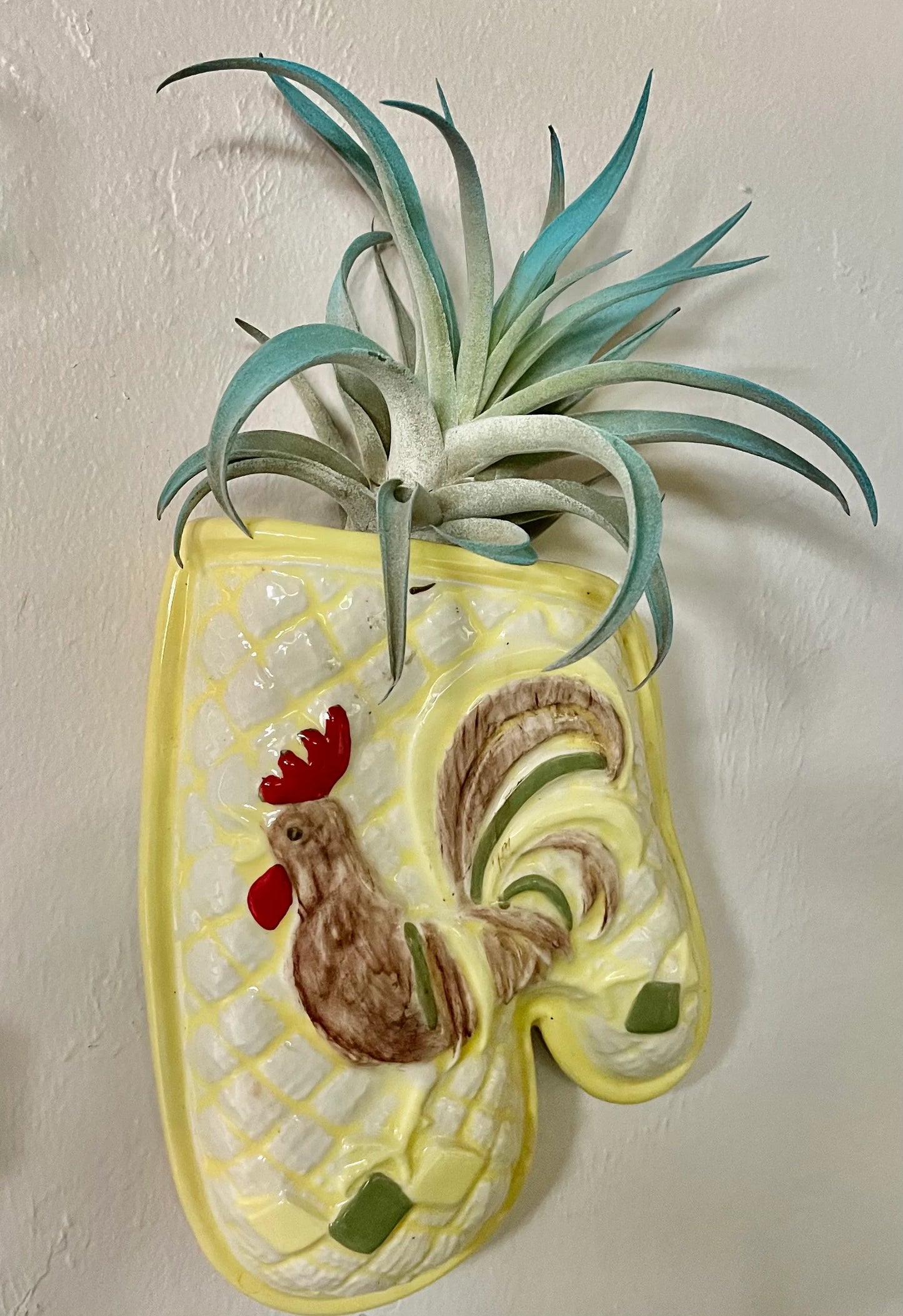 Adorable Vintage Oven Mitt Wall Pocket, Rooster Theme, Bodhi Vintage