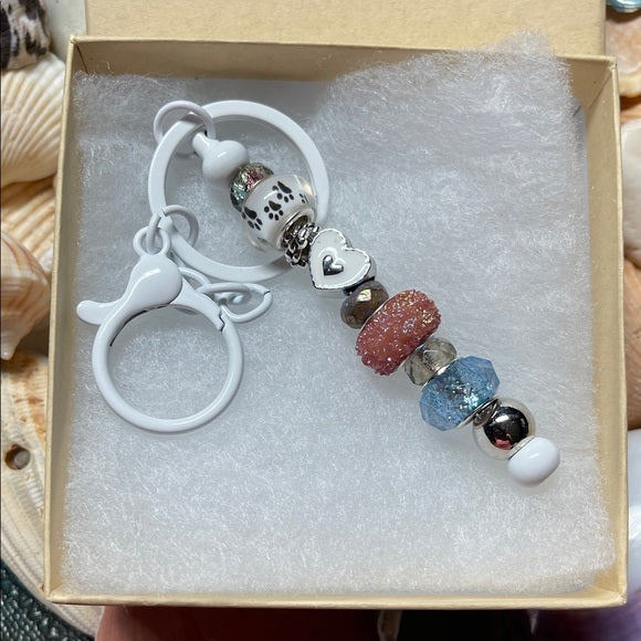 Elegant Paw Beaded Keychain with Cat Gift Box