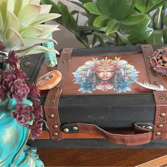 Bodhi Home Decor, West Indies Goddess Trunk