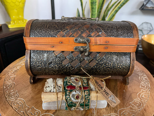 Vintage Tin and Wood Box, Old World Vintage