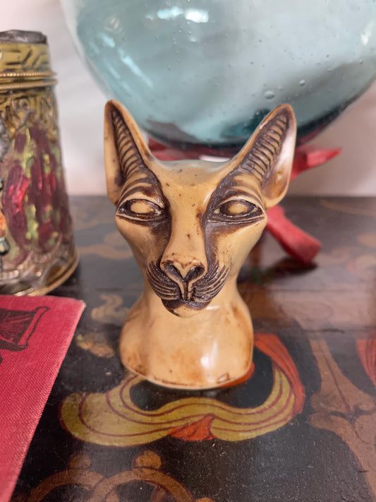 Fantastic Egyptian Cat Figurine, Old World Vintage