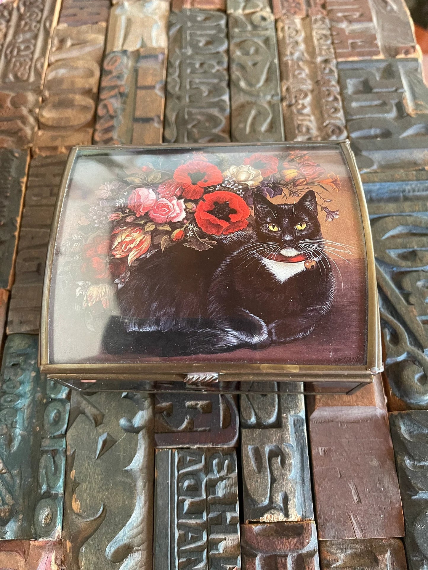 Vintage Black Cat Glass Jewelry Box, Old World Vintage