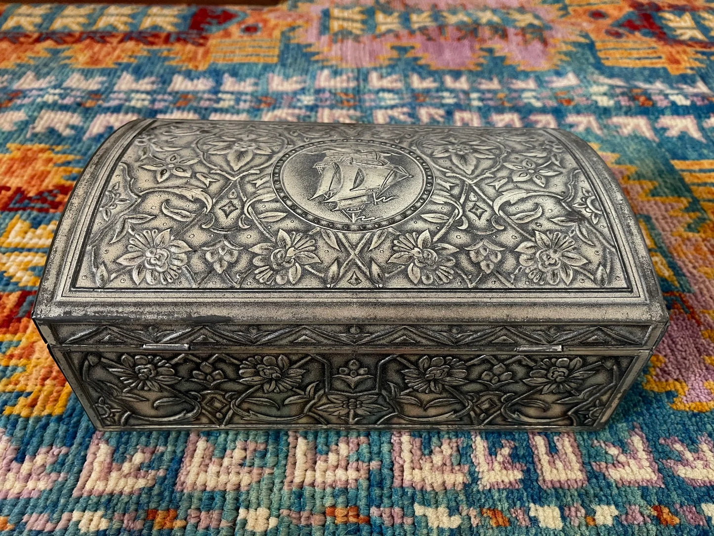 Unique Vintage Tin Decorator Box, Old World Vintage