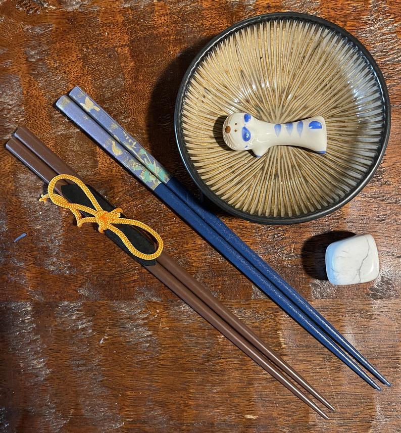 Choose Your Color Chopsticks and Cat Holder, Gift Set