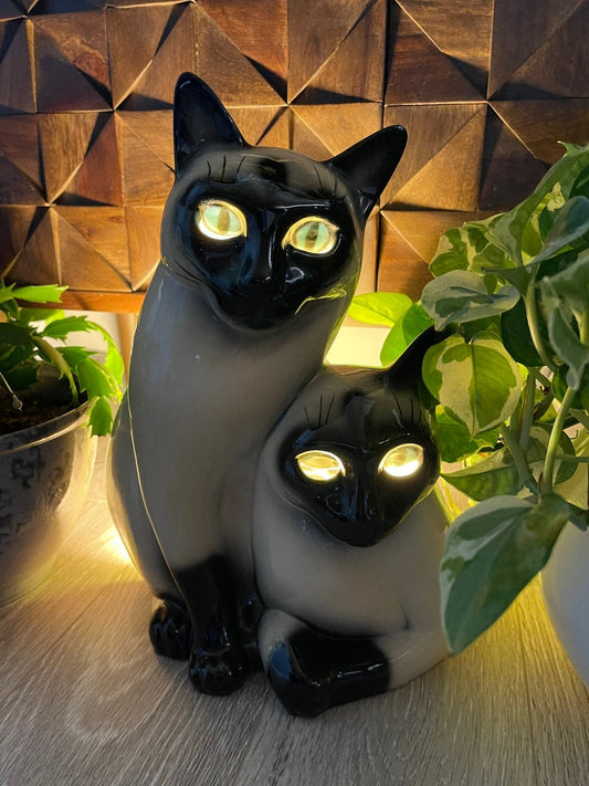 Gorgeous Rare Siamese Cat Lamp, 1950's, Old World Vintage