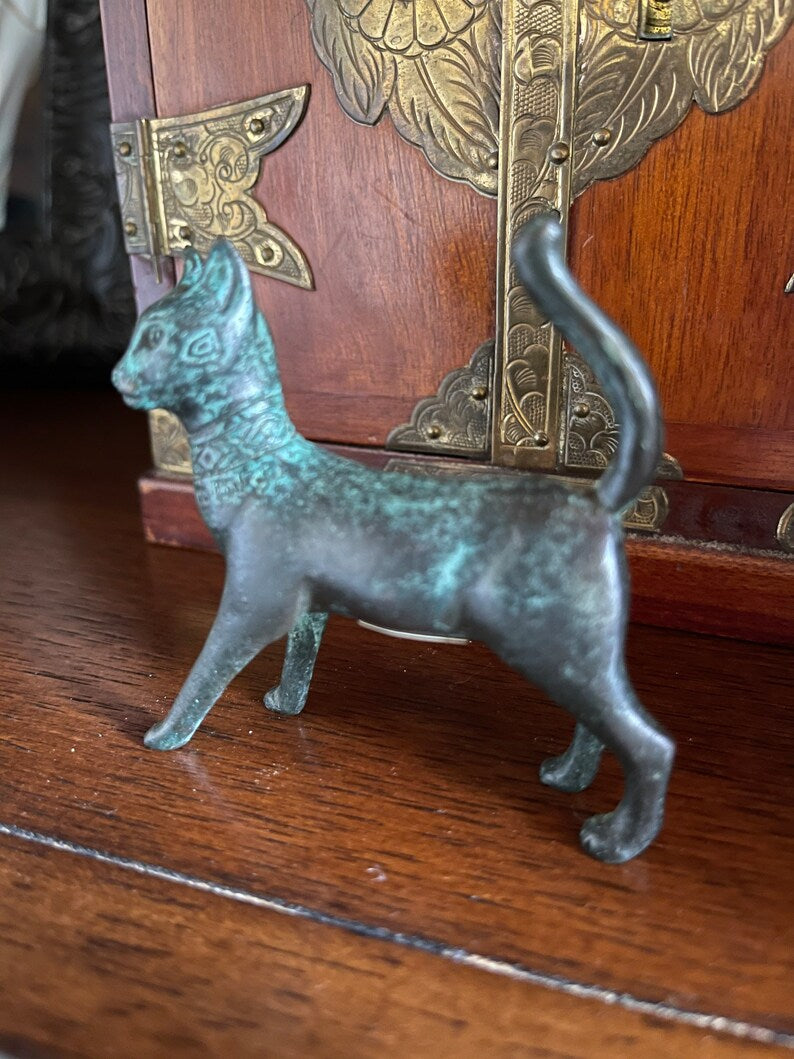 Curio Cat, Franklin Mint Cat, Old World Vintage
