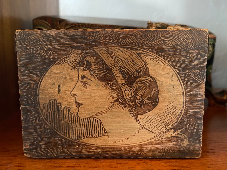 Vintage Art Nouveau Box with Santo Palo Sticks, Old World Vintage, Gift Sets