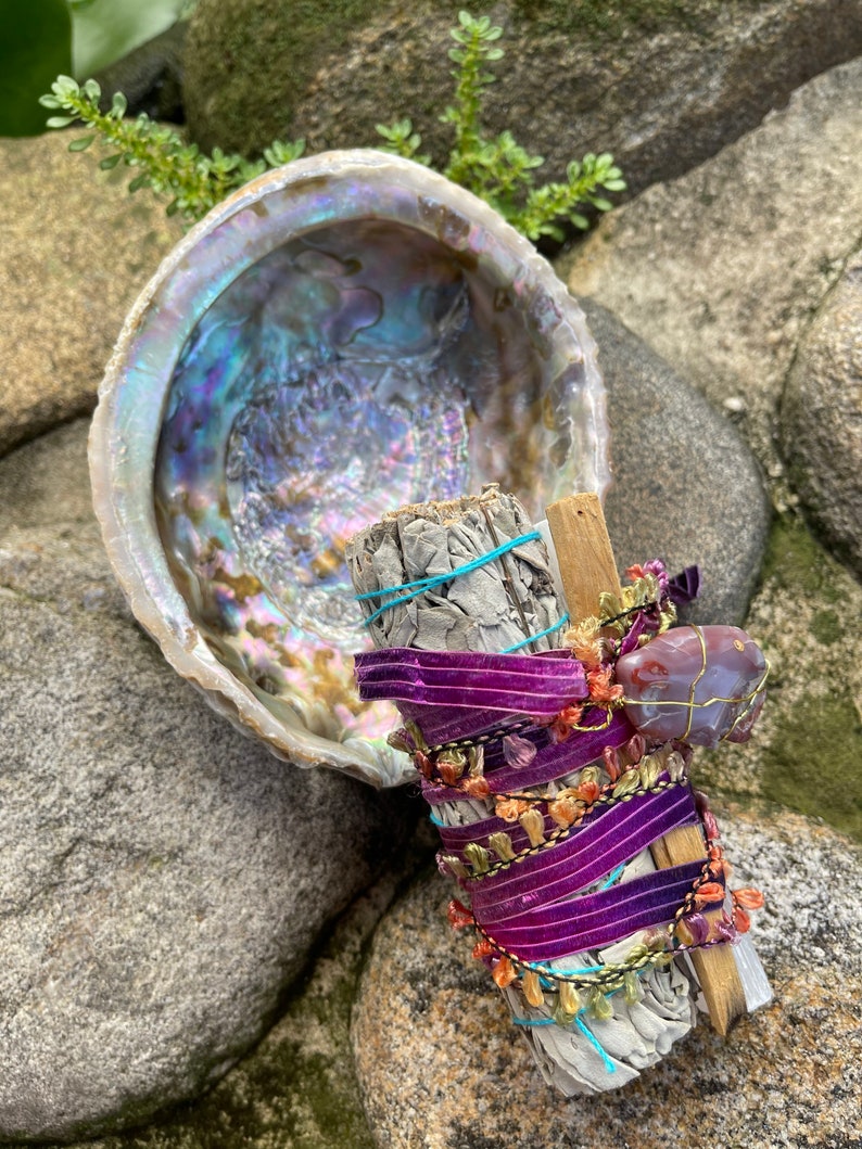 Goddess Gift, Sage Bundle with Wire Wrapped Agate, Gift Sets