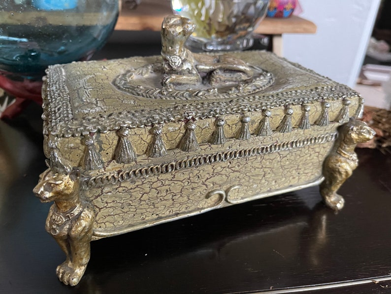 Fabulous Vintage Ornate Cat Storage Box, Old World Vintage