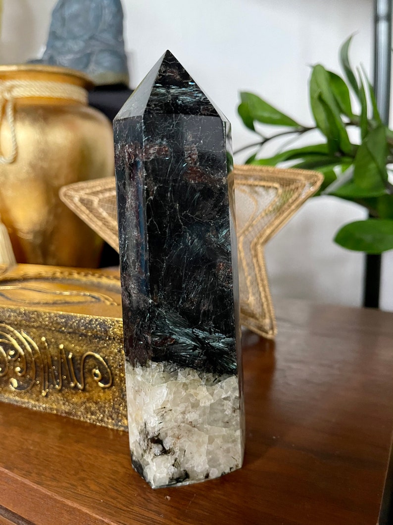 Exceptional Arfvedsonite Tower, Crystal Magic