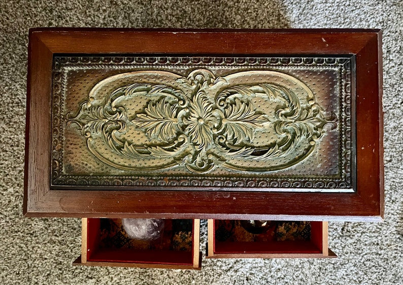 Old World Vintage Chest, Antique Music Box