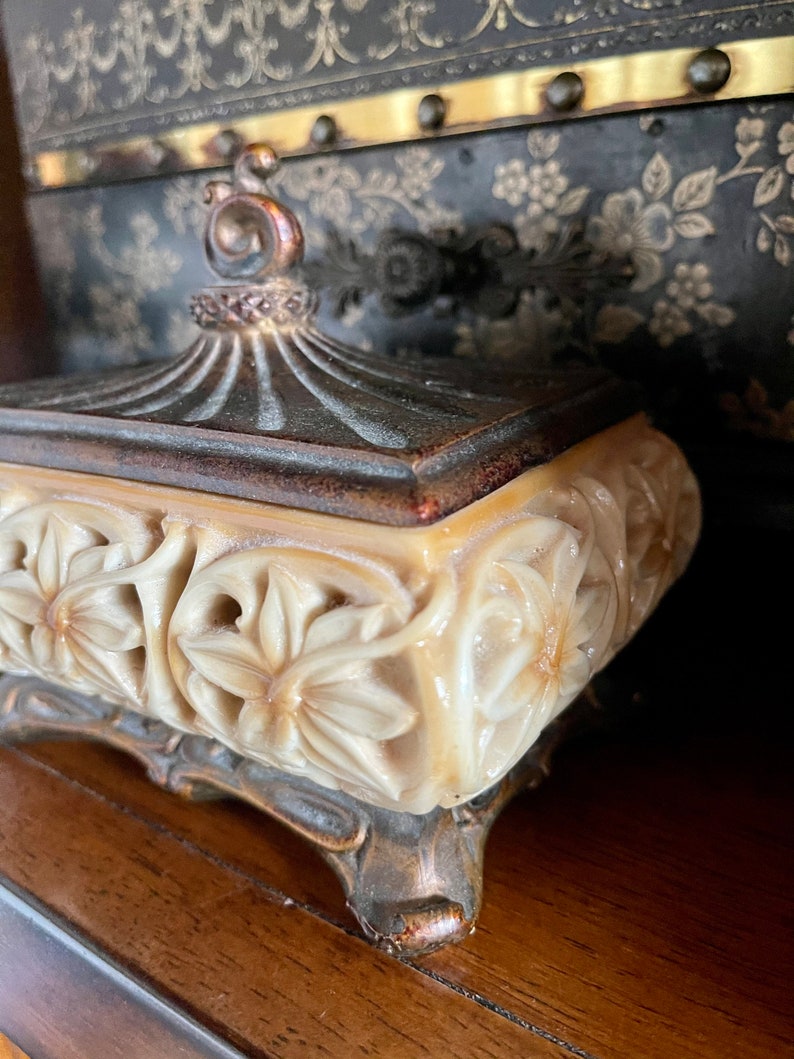 Beautiful Old World Vintage Trinket Box, Carved Vintage Box